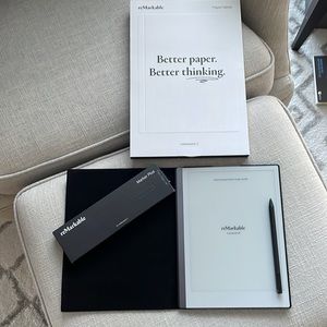 Like new! reMarkable 2 with pen and case